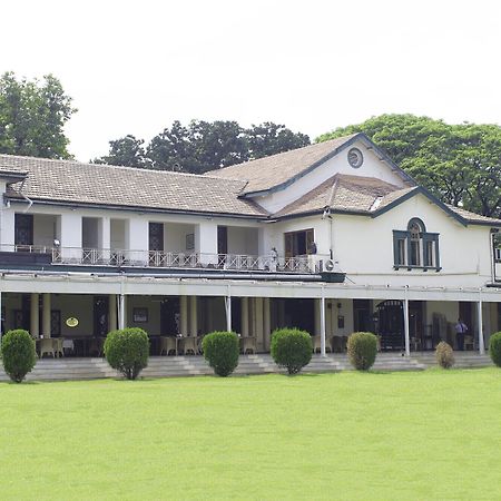 Hotel Turf Club House Púna Exteriér fotografie